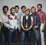 06-06-1980 Brian Ferry and Roxy Music at the Hilton Hotel, Rotterdam The Netherlands.

[keywords]Posed, Eyecontact, Singer, Musicians[/keywords]